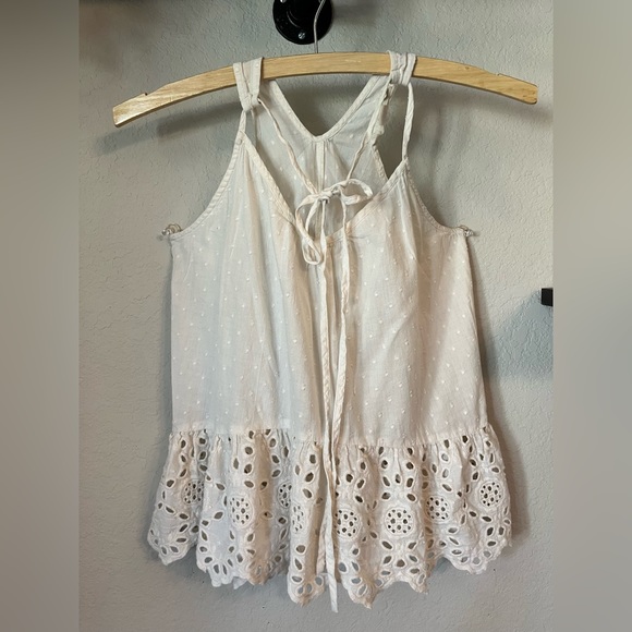 White halter style top with patterned eyelets. - Picture 3 of 4
